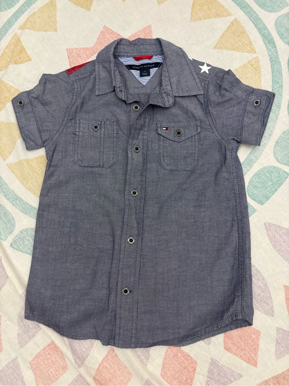 Tommy Hilfiger Short-Sleeve Button-Down Shirt in Gray with Star Detail